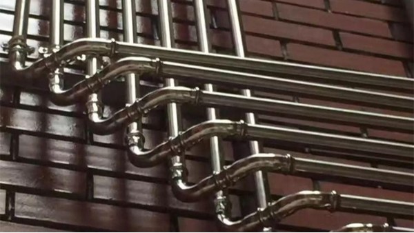 江蘇不銹鋼給水管廠家告訴你家庭給水管要用哪種好？