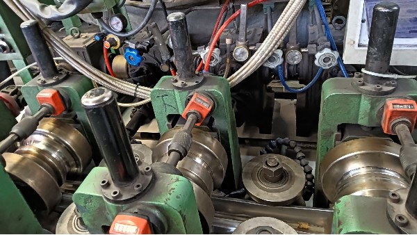 不銹鋼管，為何成機械設(shè)備首選？